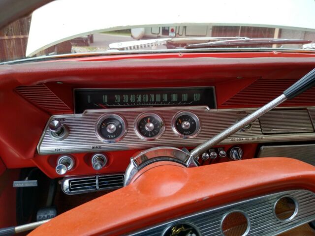 Chevrolet Impala 1961 image number 26