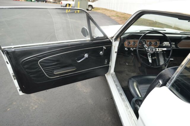 Ford Mustang 1966 image number 33