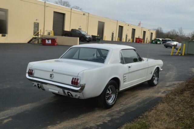 Ford Mustang 1966 image number 6