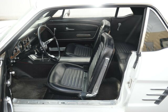 Ford Mustang 1966 image number 8