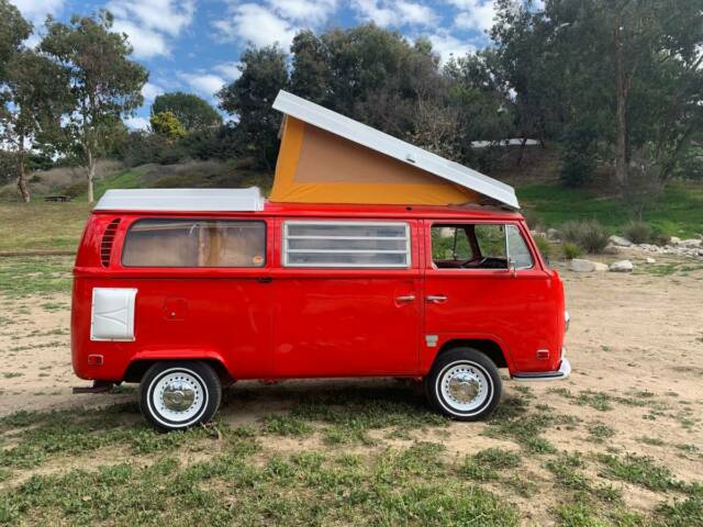 Volkswagen Bus/Vanagon 1971 image number 18