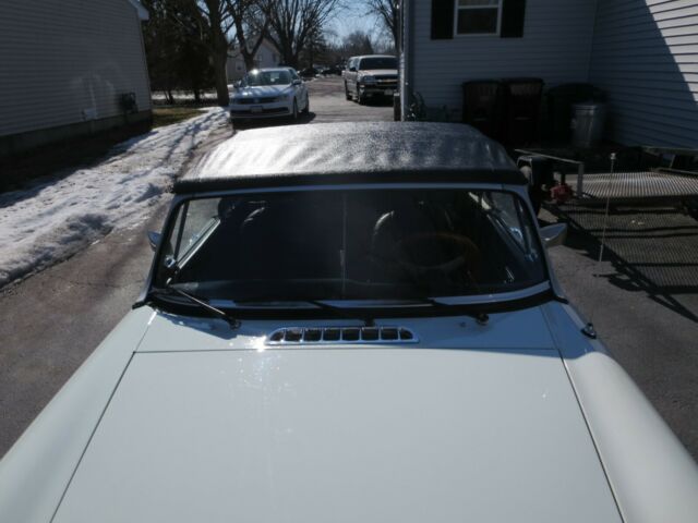 MG MGB 1977 image number 41