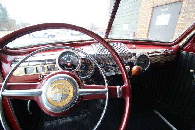Ford Super Deluxe 1946 image number 15