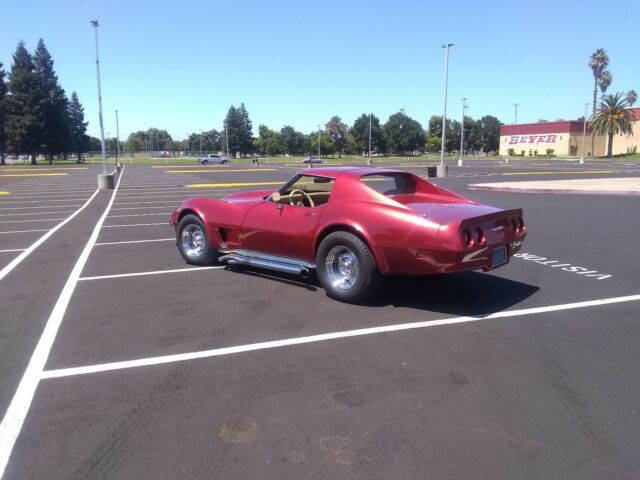 Chevrolet Corvette 1977 image number 15