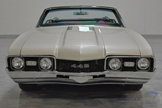 Oldsmobile Cutlass 1968 image number 30