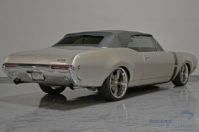 Oldsmobile Cutlass 1968 image number 39