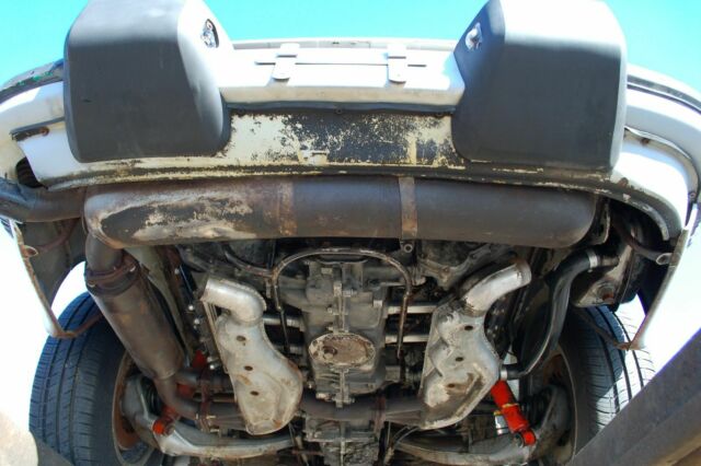 Porsche 911 1975 image number 10