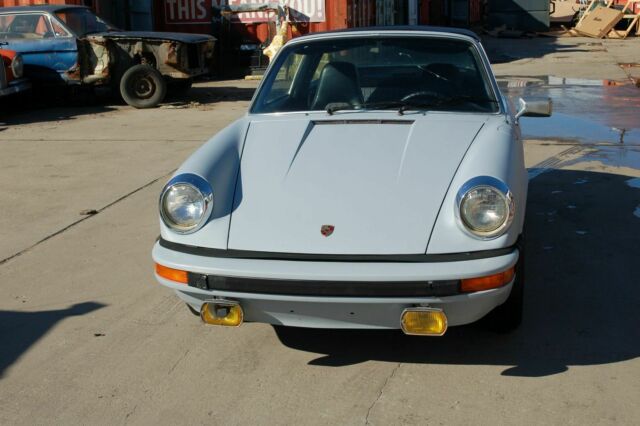 Porsche 911 1975 image number 15