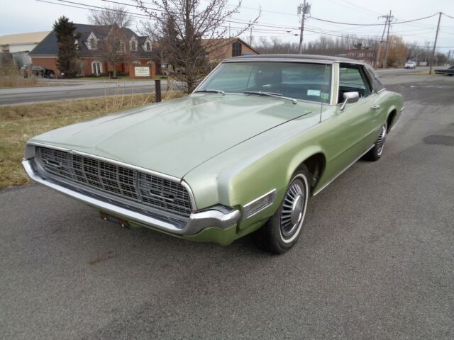 Ford Thunderbird 1968 image number 0