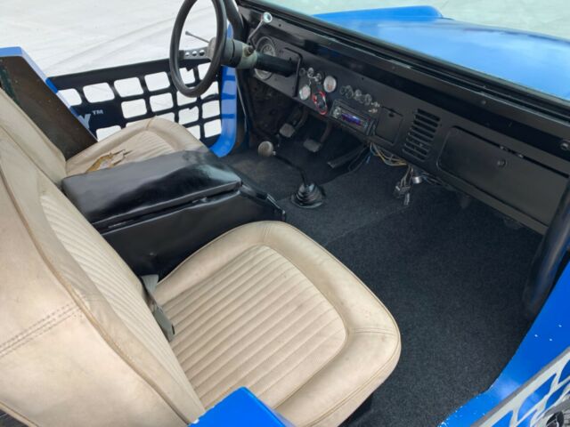 Ford Bronco 1971 image number 12