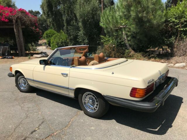 Mercedes-Benz SL-Class 1978 image number 14