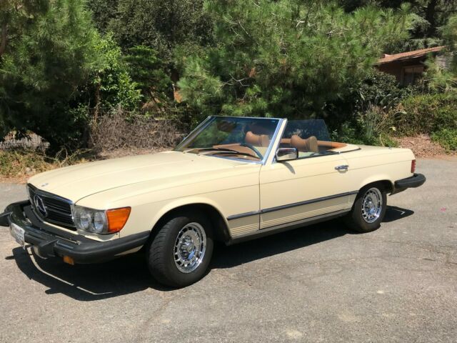 Mercedes-Benz SL-Class 1978 image number 20