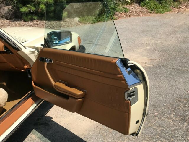 Mercedes-Benz SL-Class 1978 image number 4