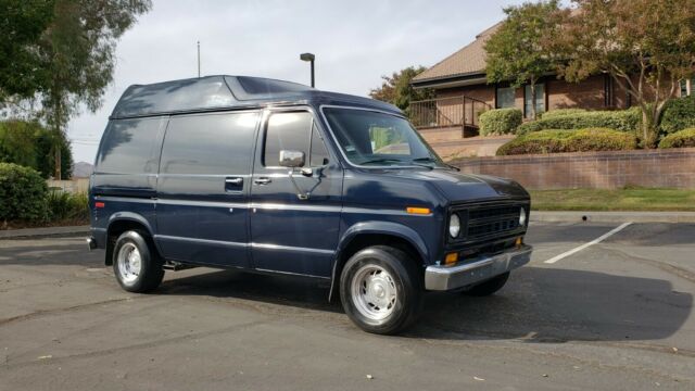Ford E-Series Van 1978 image number 9