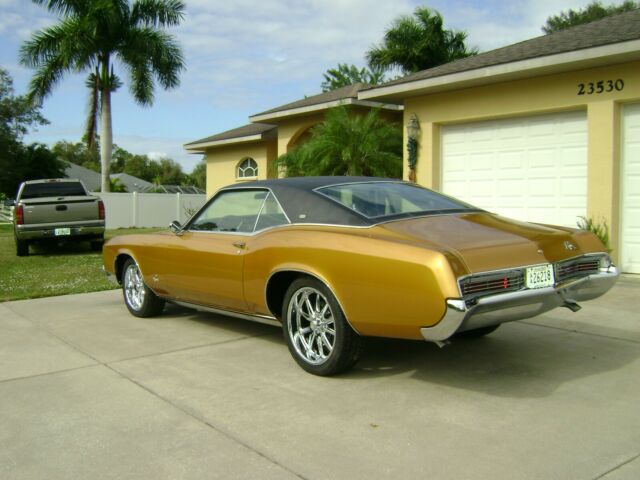 Buick Riviera 1967 image number 13