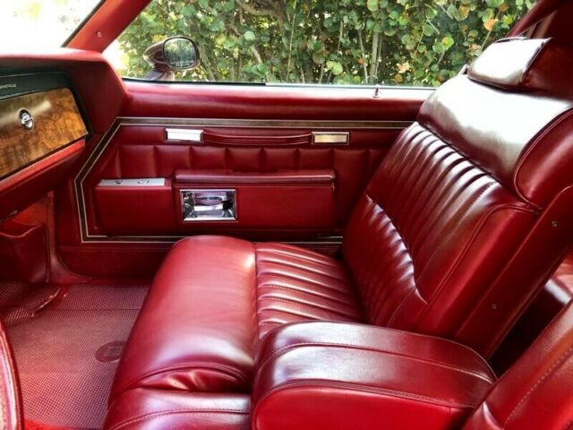 Pontiac Bonneville 1979 image number 36