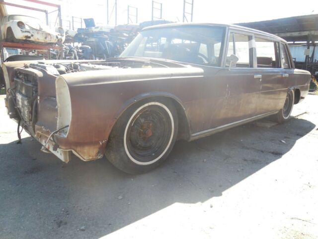 Mercedes-Benz 600-Series 1964 image number 17