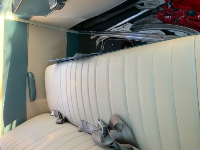 Volkswagen Bus/Vanagon 1964 image number 28