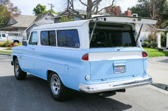 Chevrolet Suburban 1966 image number 27