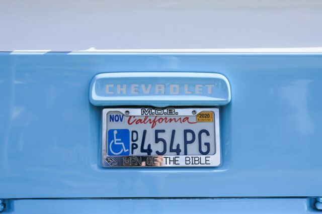 Chevrolet Suburban 1966 image number 5
