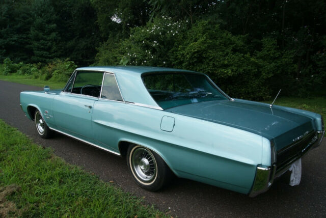 Pontiac Grand Prix 1964 image number 2