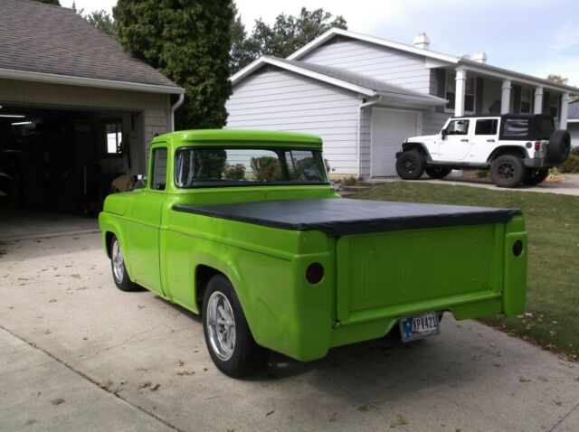Ford F-100 1960 image number 2