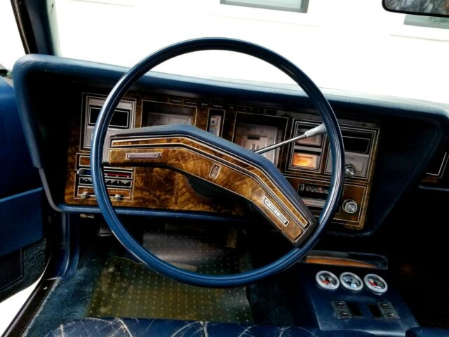 Lincoln Mark Series 1979 image number 2