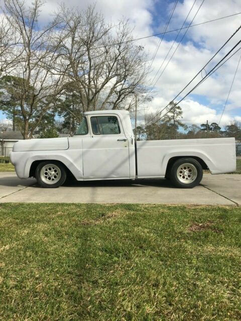 Ford F-100 1960 image number 0