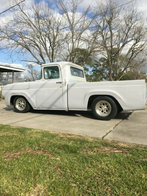 Ford F-100 1960 image number 1