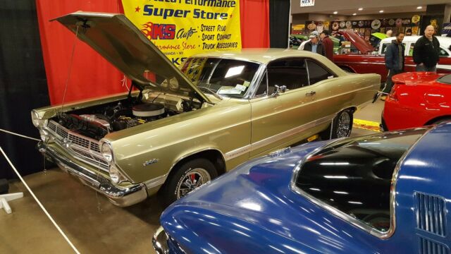 Ford Fairlane 1967 image number 8