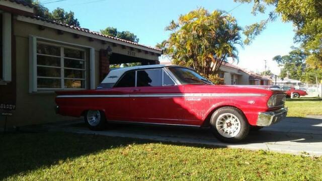 Ford Fairlane 1963 image number 2