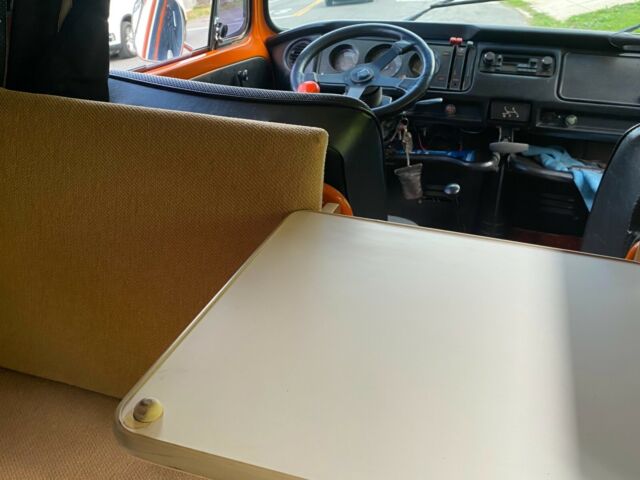 Volkswagen Bus/Vanagon 1973 image number 10
