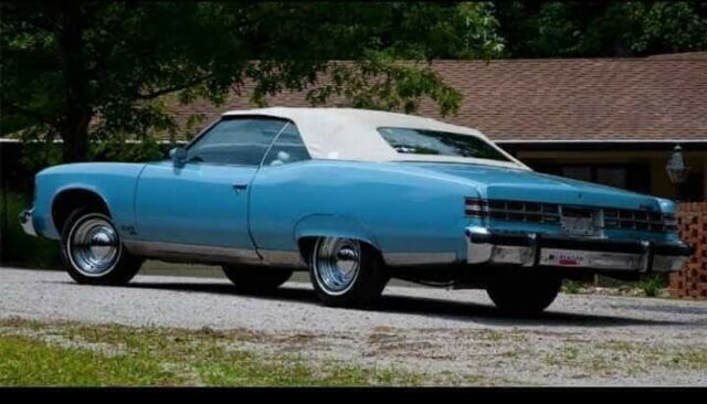 Pontiac Grandville 1975 image number 1