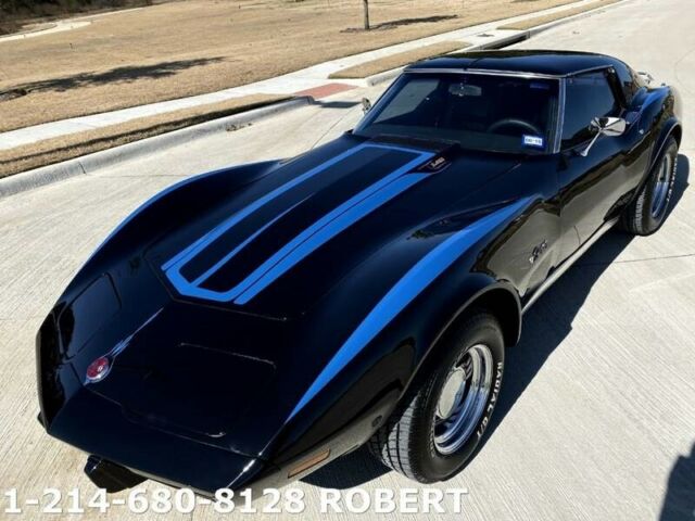 Chevrolet Corvette 1976 image number 17