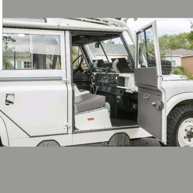 Land Rover Land Rover Series 2A 109 1967 image number 10