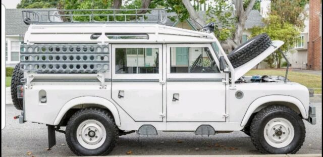 Land Rover Land Rover Series 2A 109 1967 image number 17