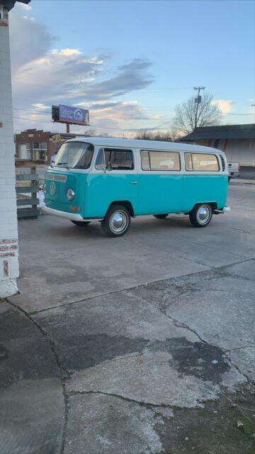 Volkswagen Bus/Vanagon 1968 image number 11