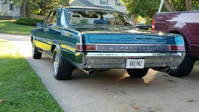 Pontiac Le Mans 1965 image number 3
