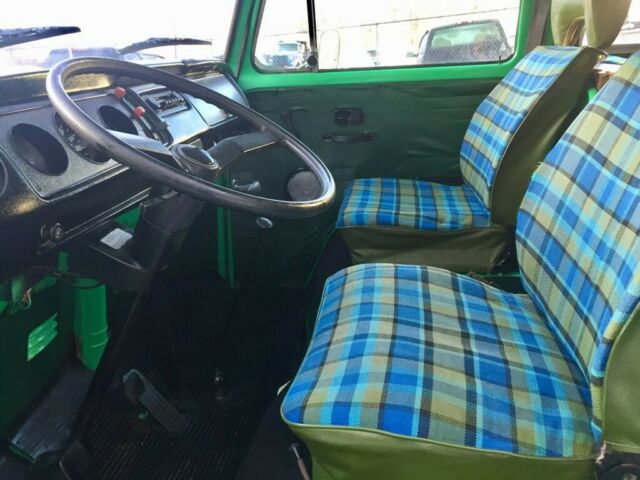 Volkswagen Bus/Vanagon 1978 image number 26