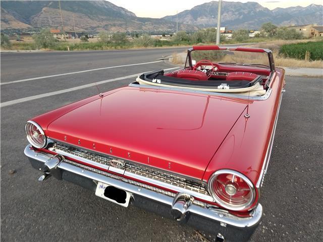 Ford Galaxie 1963 image number 10