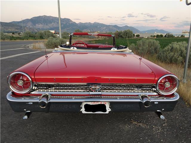 Ford Galaxie 1963 image number 12