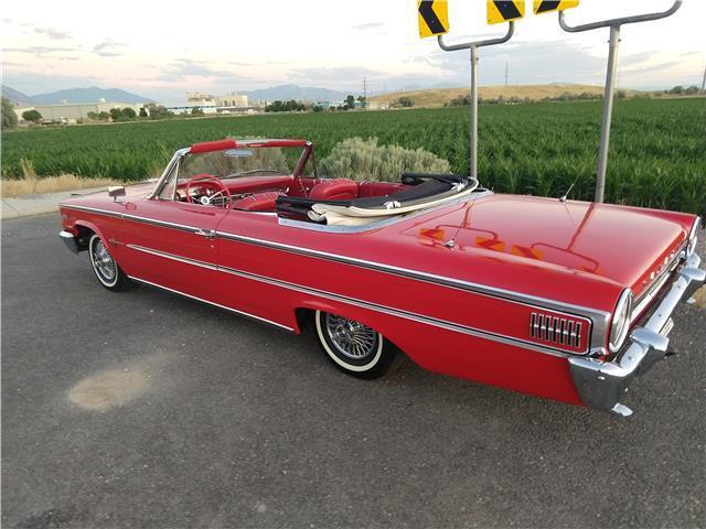 Ford Galaxie 1963 image number 38
