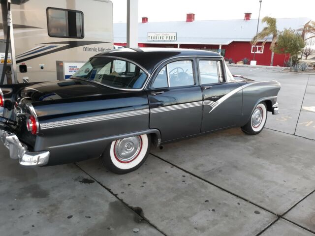 Ford Fairlane 1956 image number 3