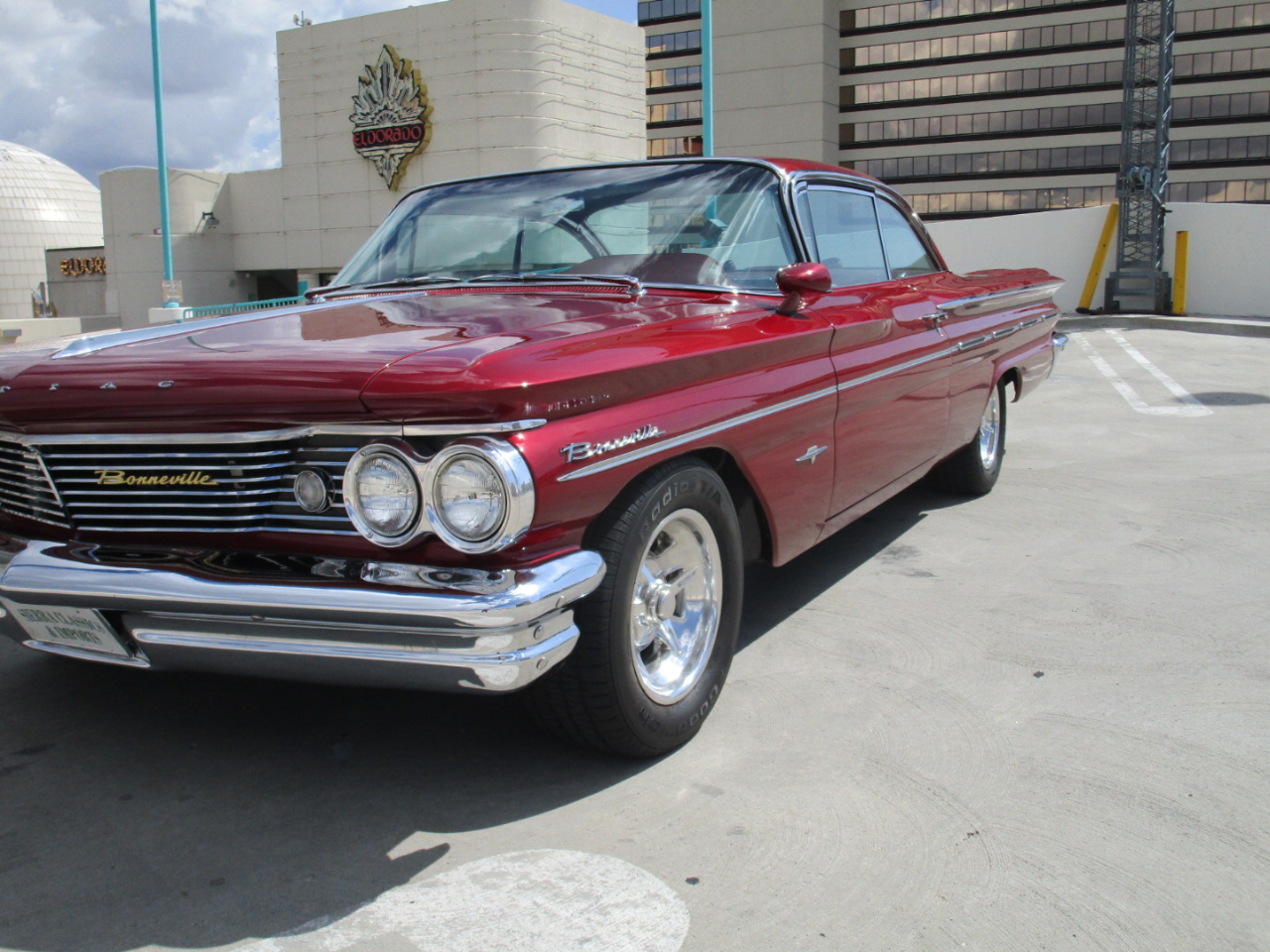 Pontiac Bonneville 1960 image number 20