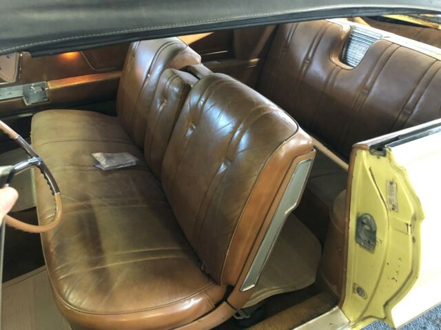 Cadillac DeVille 1962 image number 10