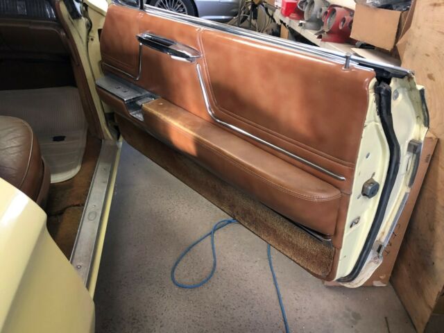 Cadillac DeVille 1962 image number 27