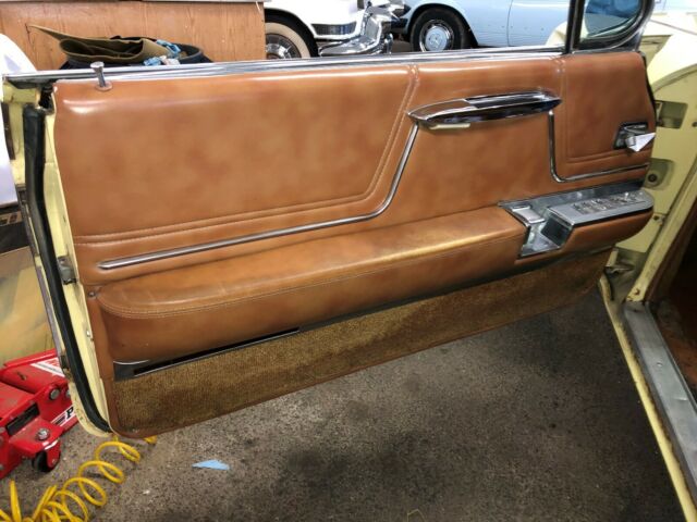 Cadillac DeVille 1962 image number 30