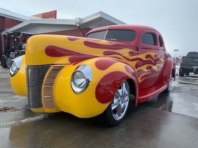 Ford Deluxe 1940 image number 15