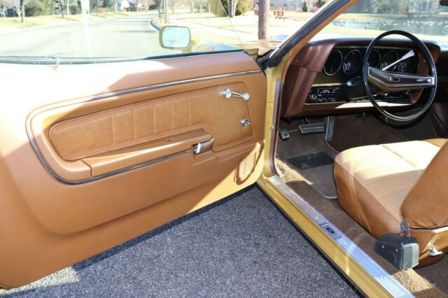 Ford Torino 1972 image number 34