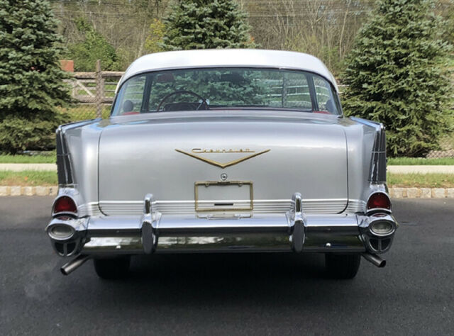 Chevrolet Bel Air/150/210 1957 image number 2